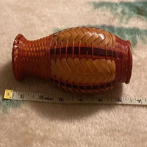 Handcrafted Woven Vase - Brown and Tan Vintage - Picture 6 of 6